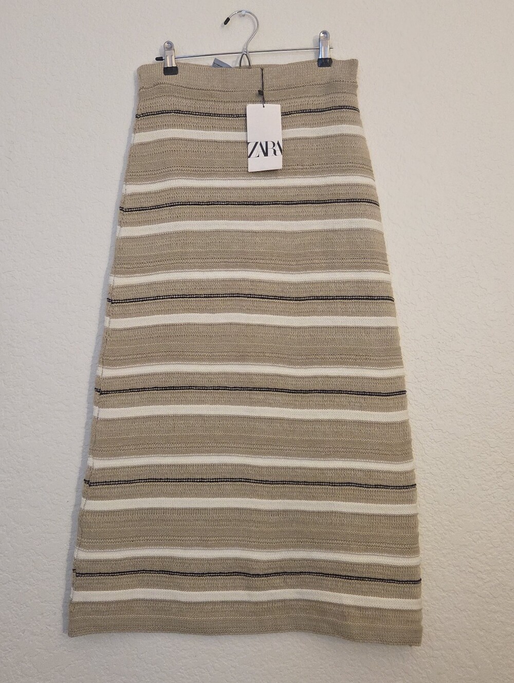 Zara Knit Midi Skirt – Size Medium – NWT